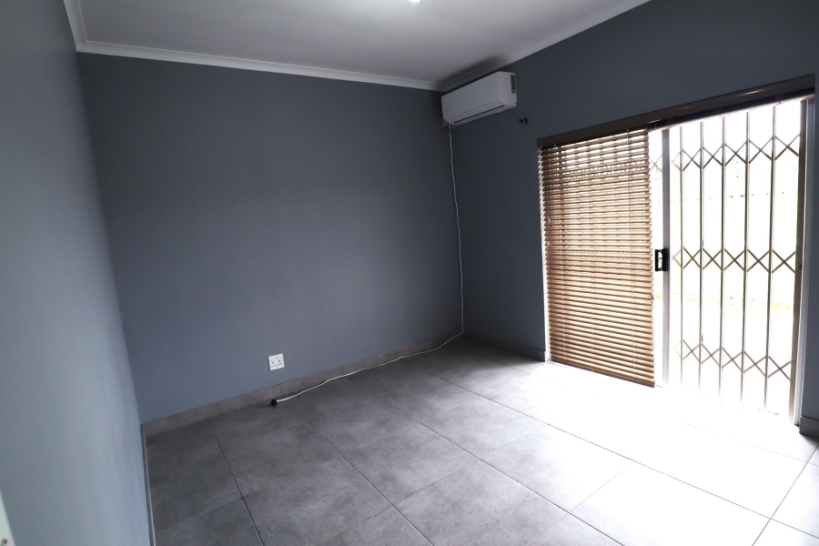 2 Bedroom Property for Sale in Ruwari Western Cape